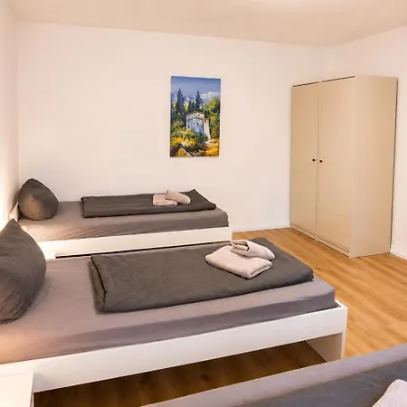 Cozyroom For 3 In